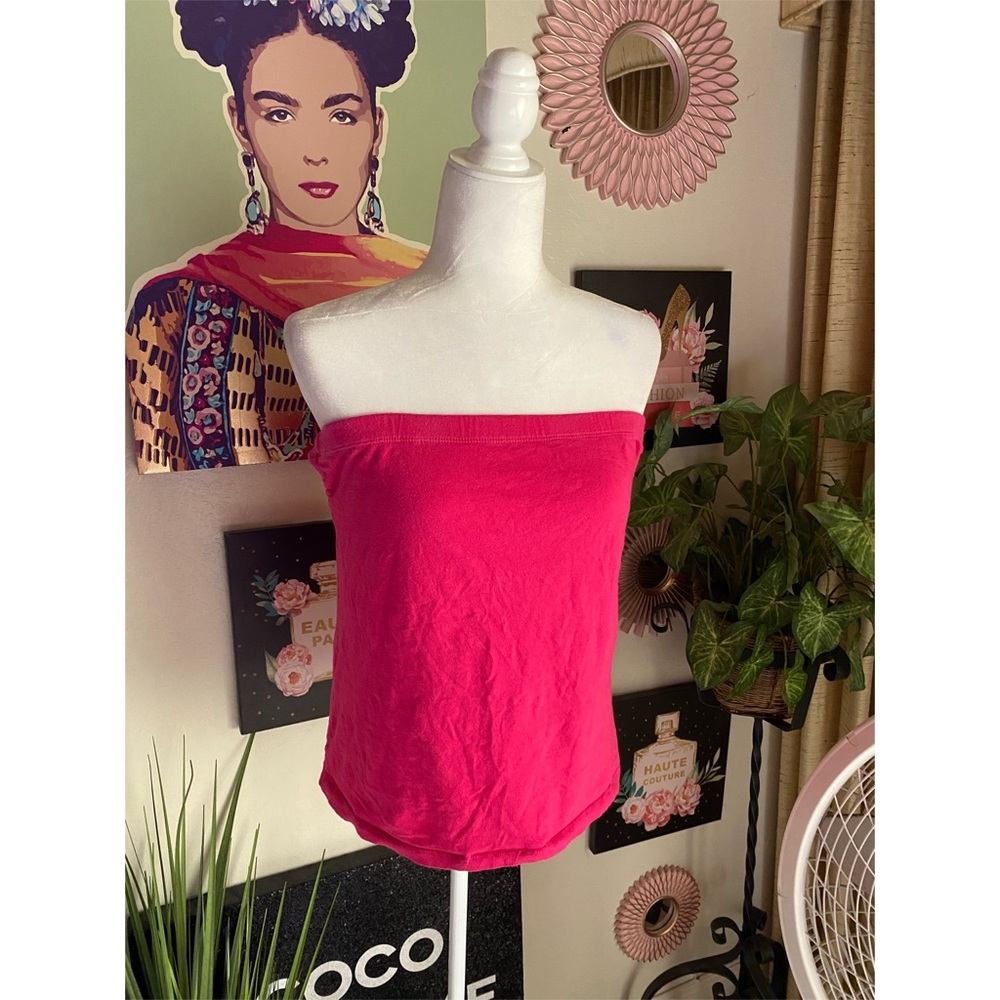 Used plus size 2x hot pink half top